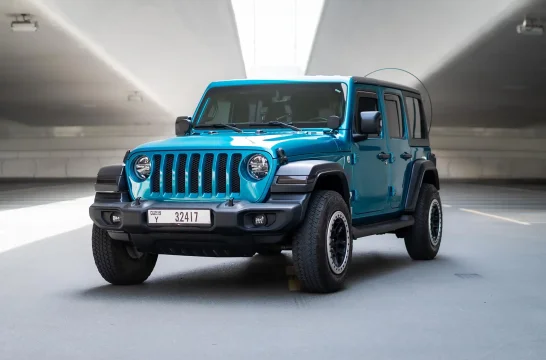 Jeep içinde Dubai