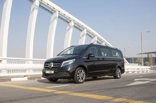 Minivan içinde Dubai