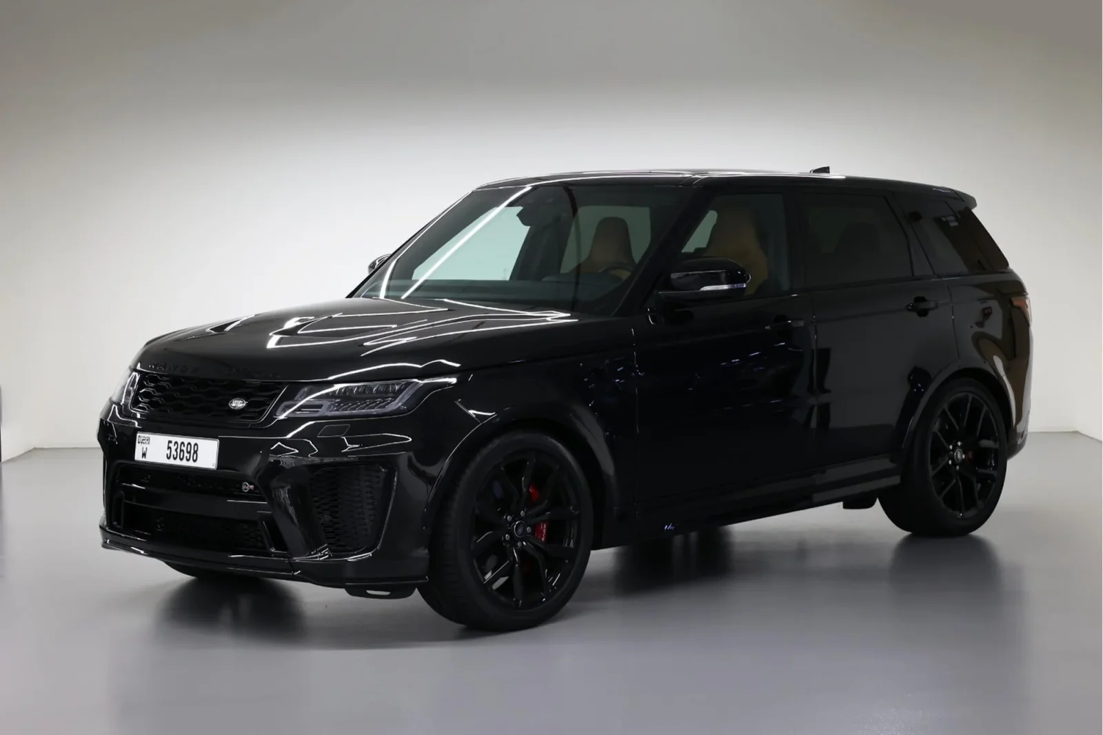 Alquiler Land Rover Range Rover Sport SVR Negro 2023 en Dubái