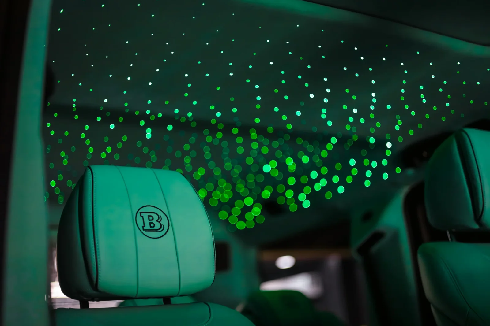 Huren Mercedes-Benz G-Class G800 Brabus Grijs 2023 in Dubai - 7 