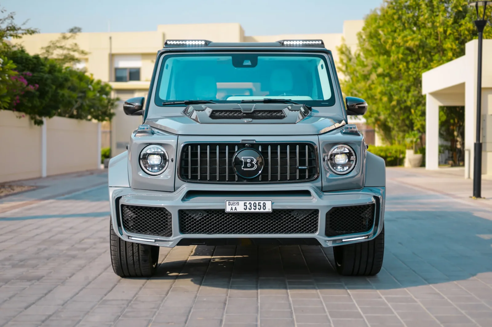 Huren Mercedes-Benz G-Class G800 Brabus Grijs 2023 in Dubai - 9 