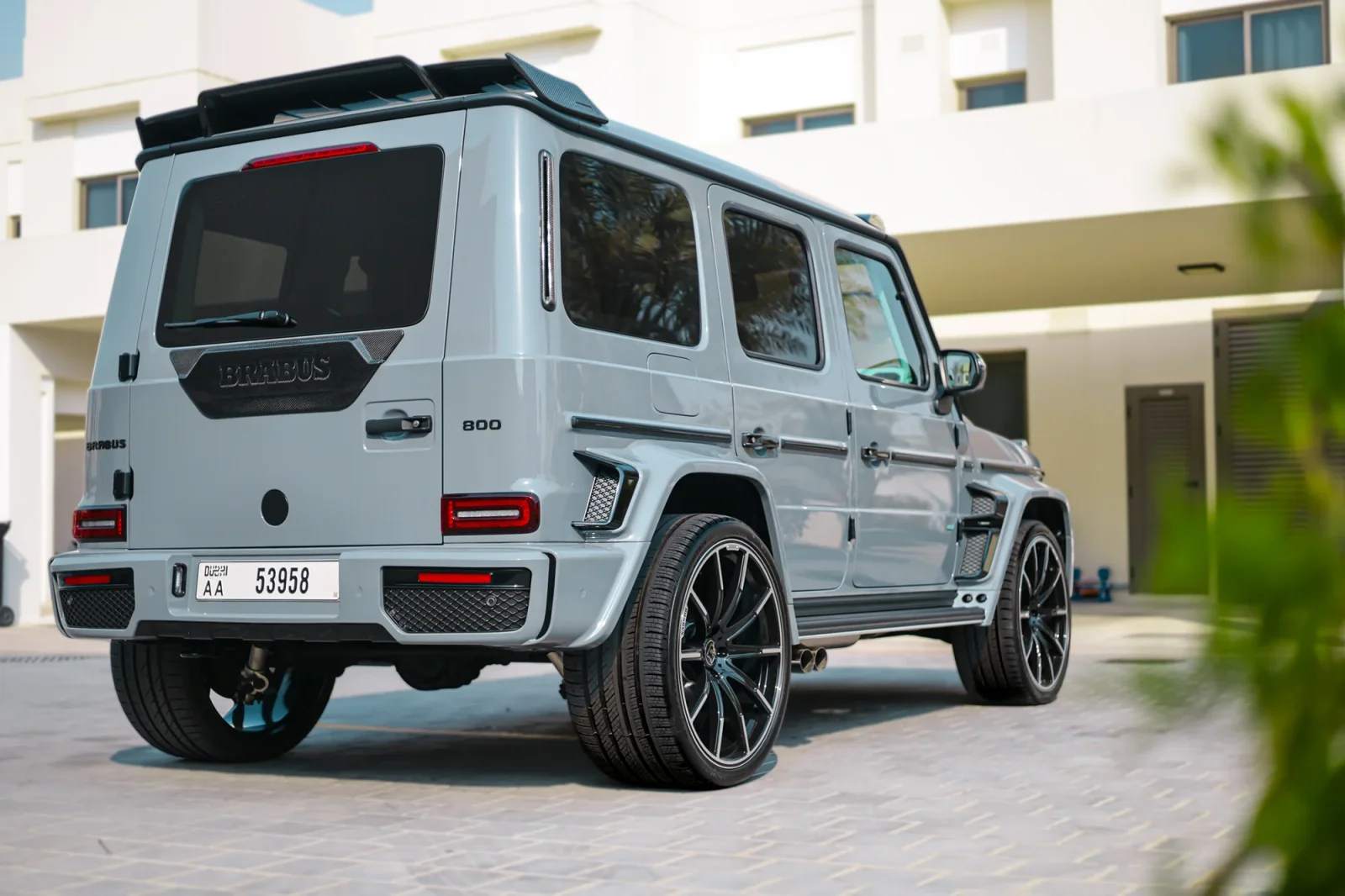 Huren Mercedes-Benz G-Class G800 Brabus Grijs 2023 in Dubai - 12 
