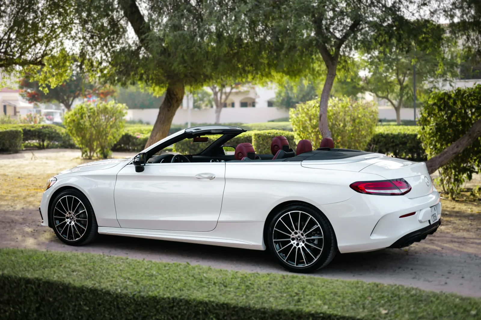 Huren Mercedes-Benz C-Class С300 Wit 2022 in Dubai - 5 