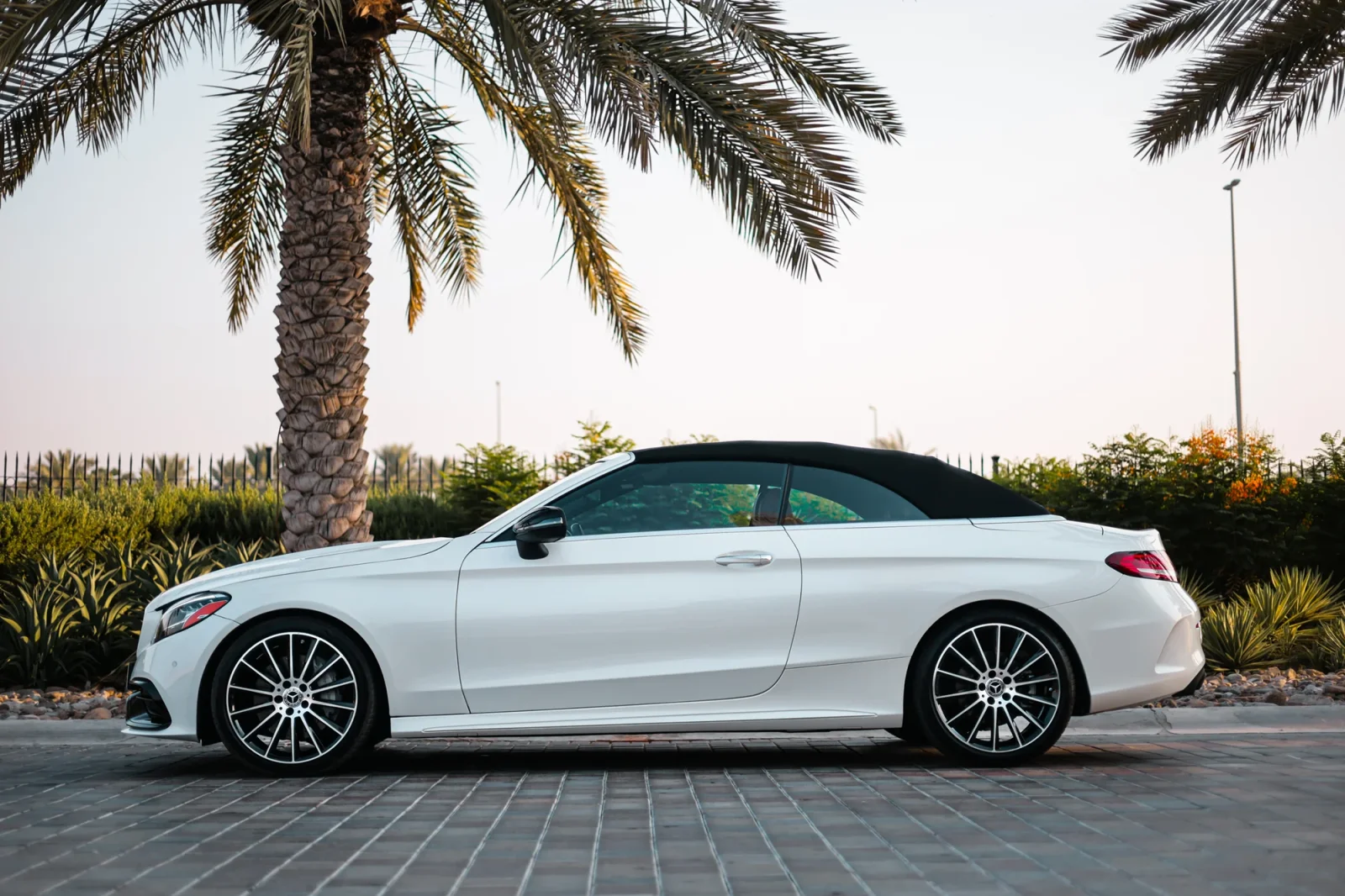 Huren Mercedes-Benz C-Class С300 Wit 2022 in Dubai - 8 