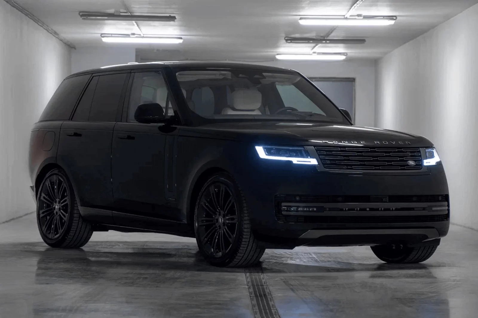 Affitto Land Rover Range Rover  Nero 2023 in Dubai