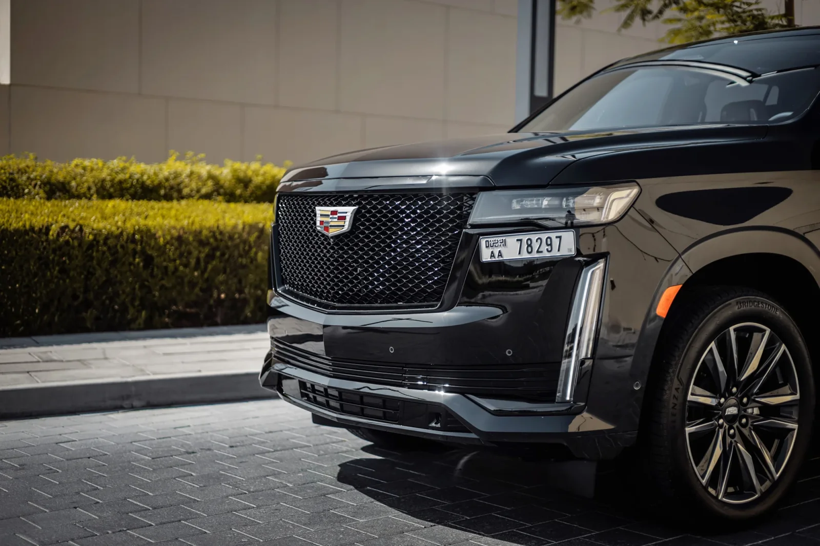 Huren Cadillac Escalade  Zwart 2023 in Dubai - 10 