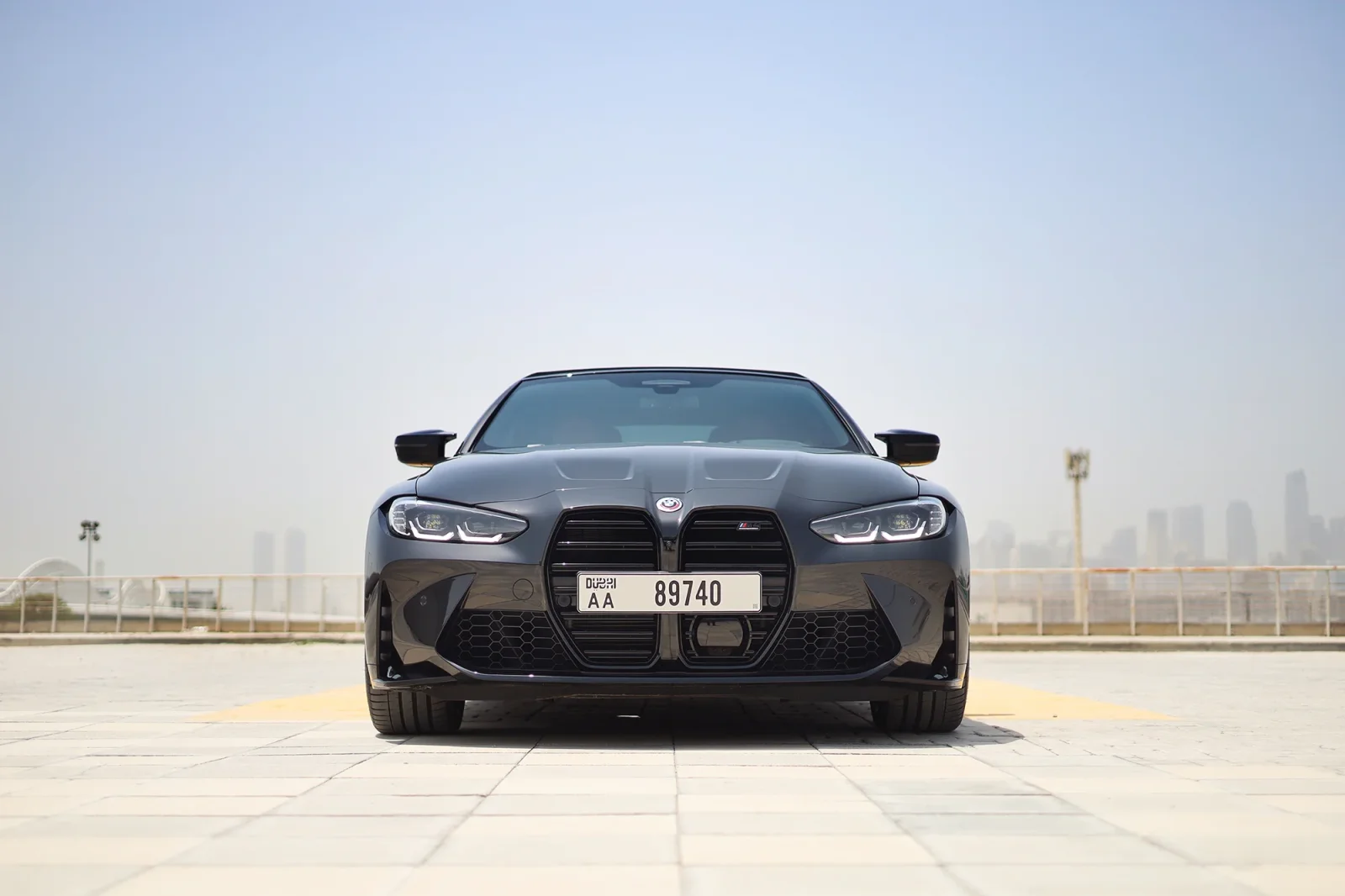 Huren BMW M4 Competition Zwart 2022 in Dubai - 9 