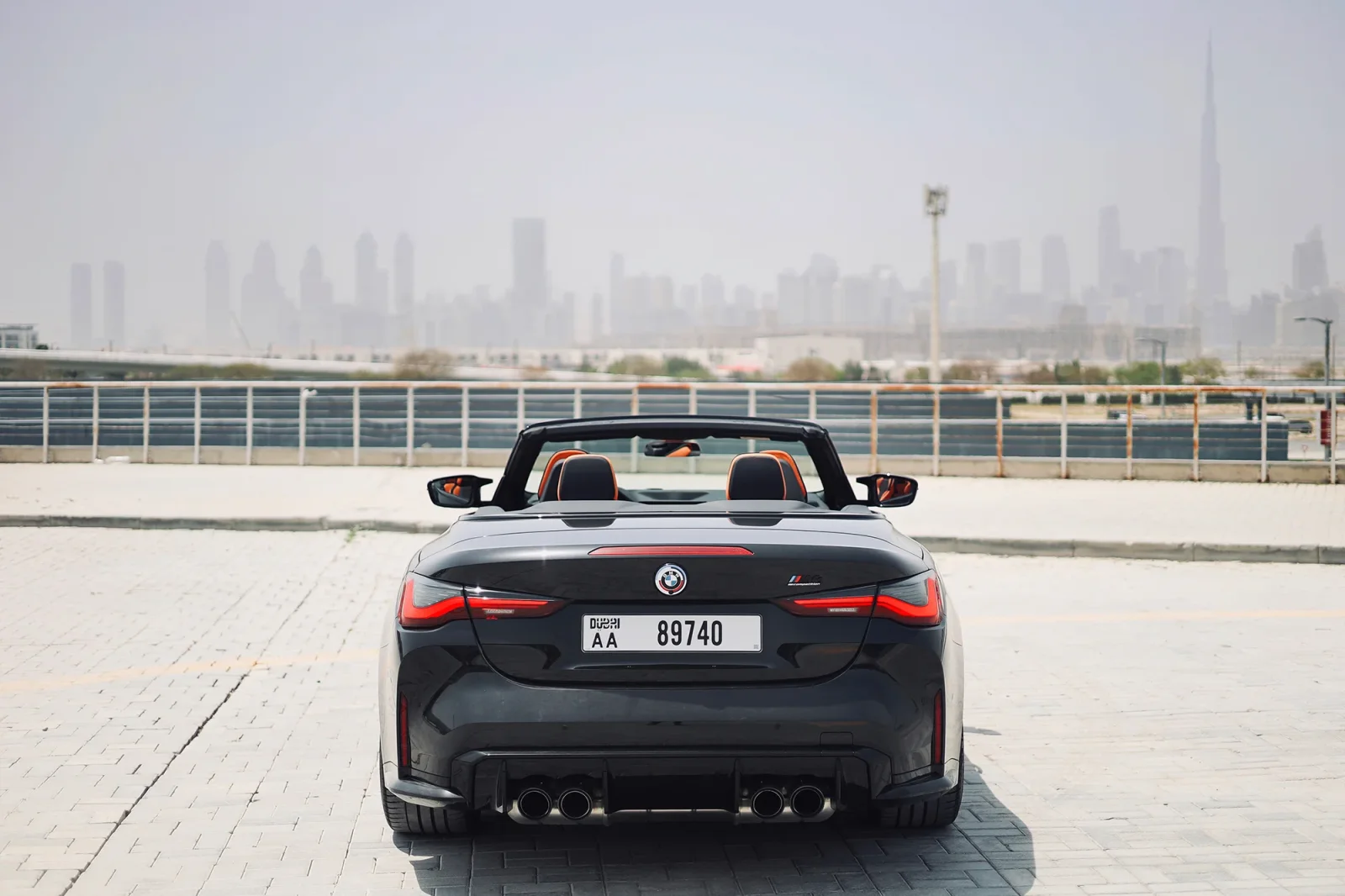 Huren BMW M4 Competition Zwart 2022 in Dubai - 14 