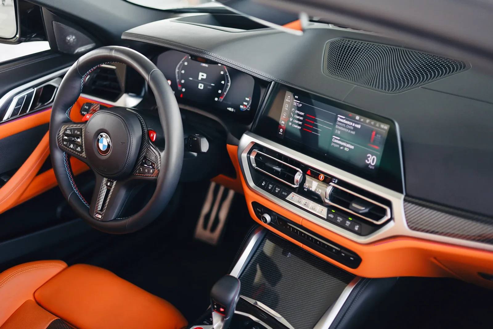 Huren BMW M4 Competition Zwart 2022 in Dubai - 3 