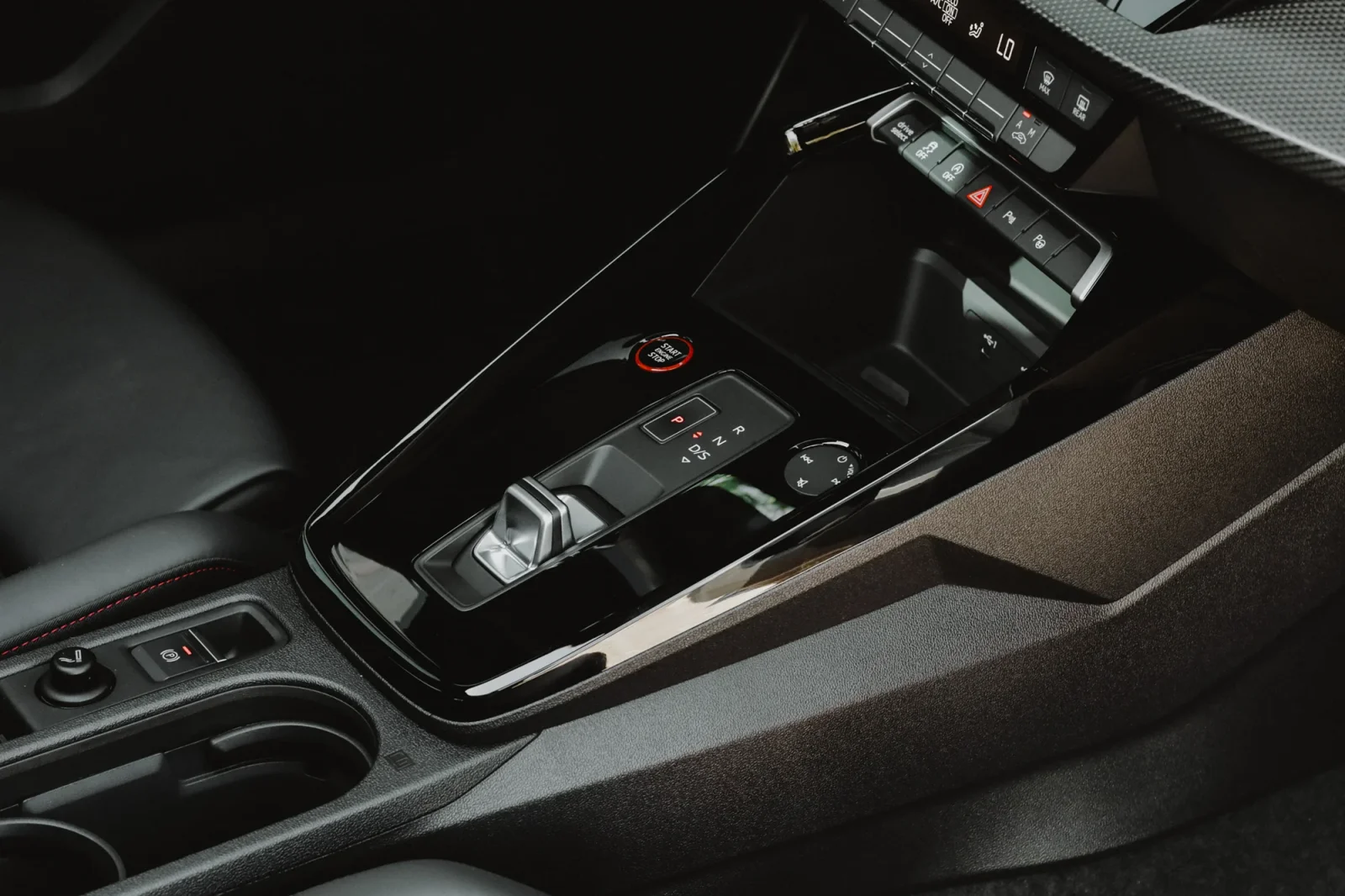 Affitto Audi RS3  Nero 2023 in Dubai - 4 