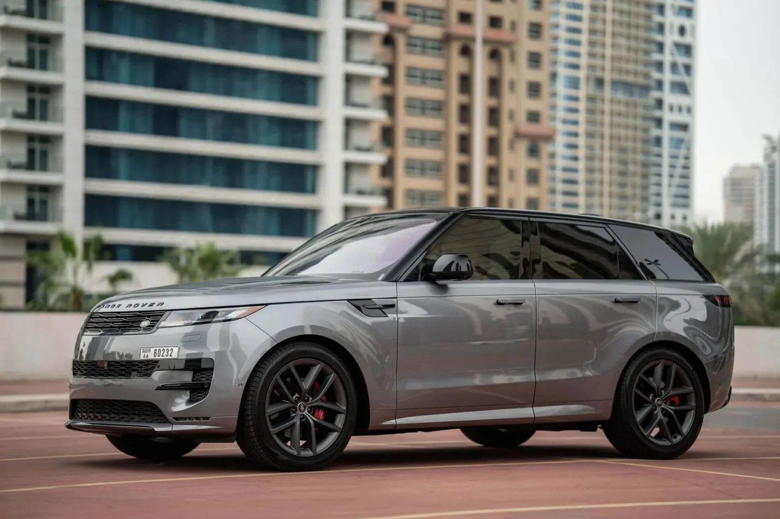 Huren Land Rover Range Rover Sport  Grijs 2023 in Dubai