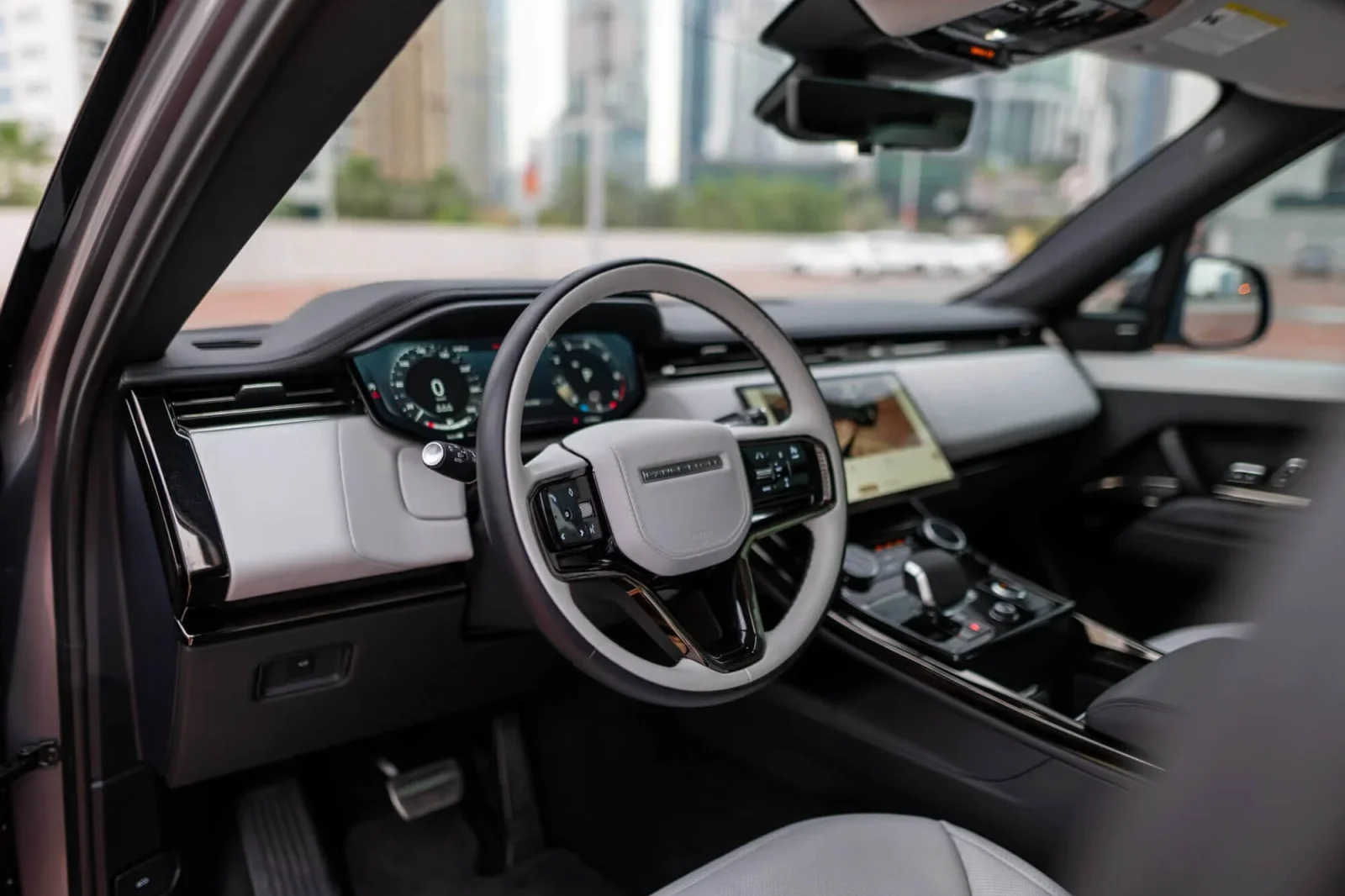 Huren Land Rover Range Rover Sport  Grijs 2023 in Dubai