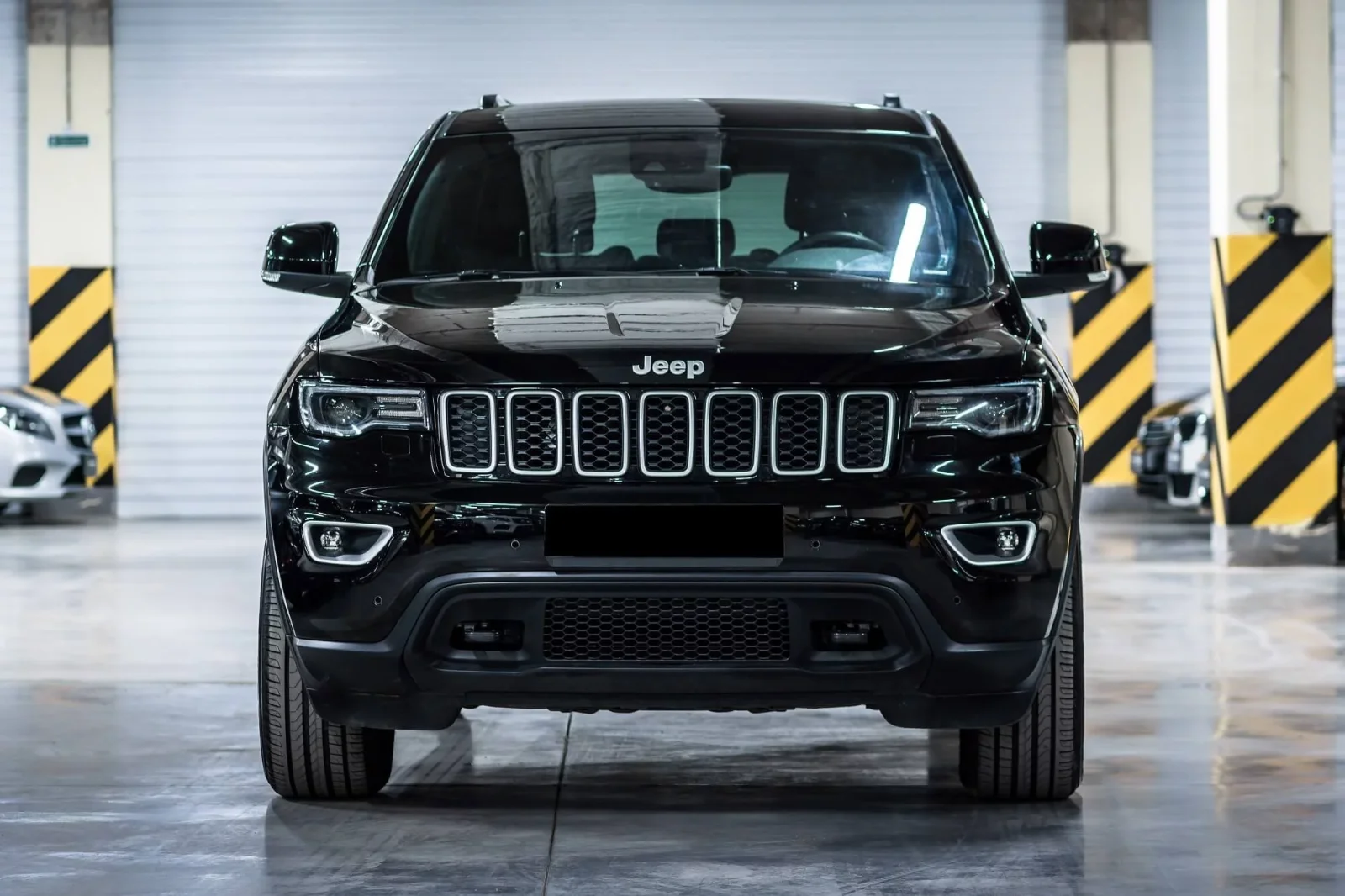 Affitto Jeep Grand Cherokee  Nero 2021 in Dubai - 2 