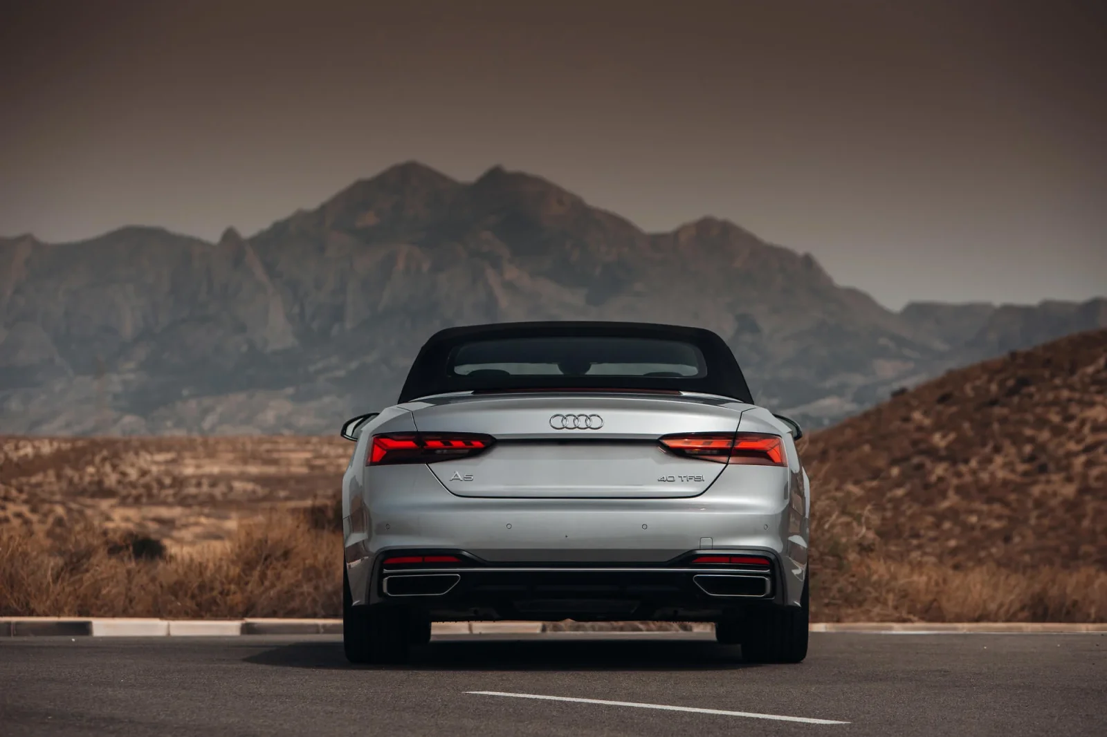 Alquiler Audi A5  Gris 2023 en Dubái