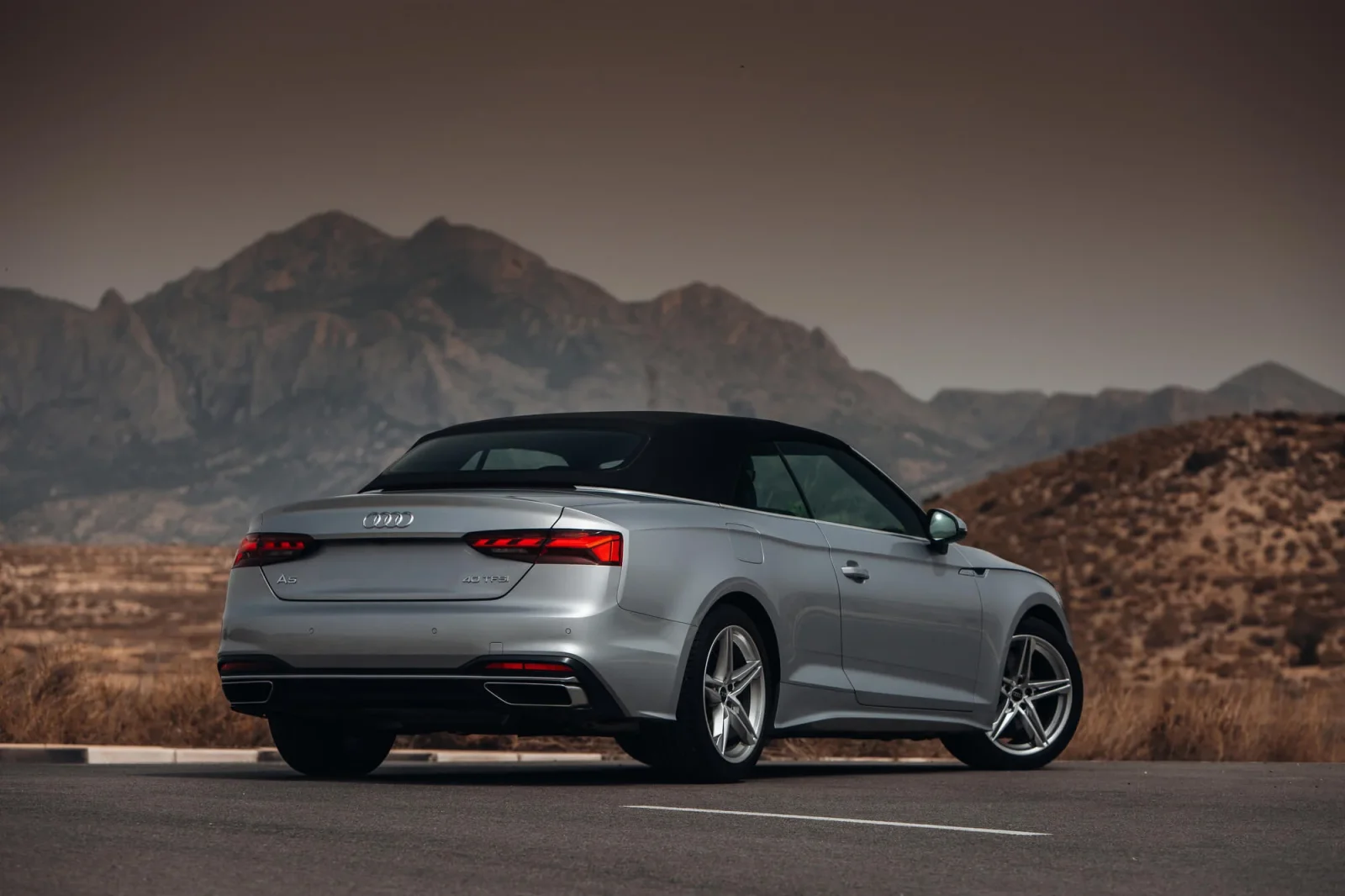Alquiler Audi A5  Gris 2023 en Dubái