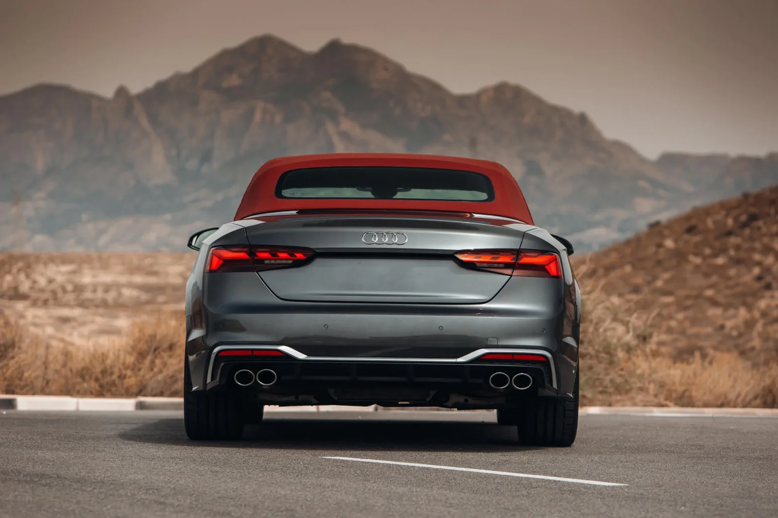 Alquiler Audi S5  Gris 2023 en Dubái