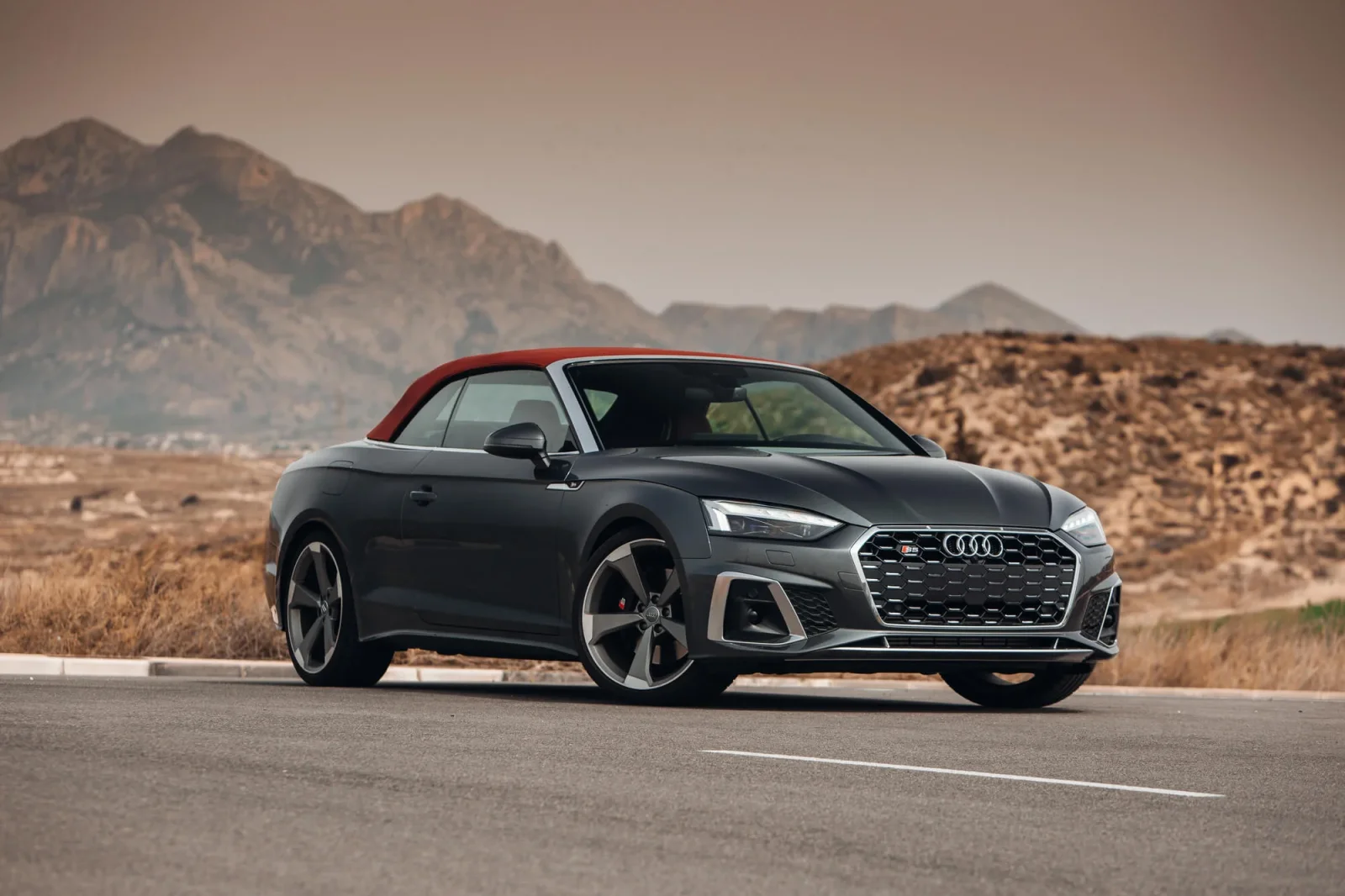 Alquiler Audi S5  Gris 2023 en Dubái