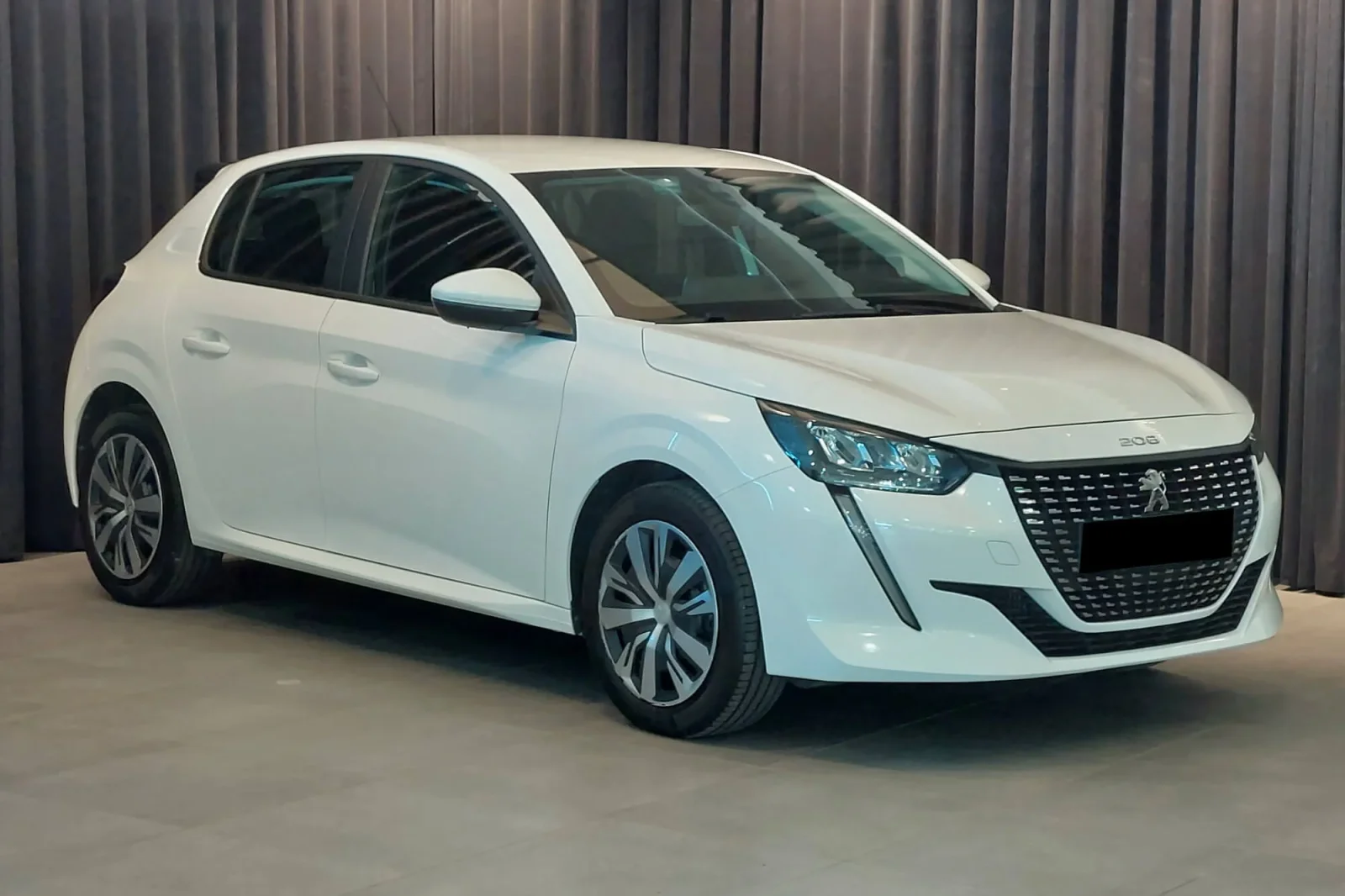 Kiralık Peugeot 208  Beyaz 2022 içinde Dubai