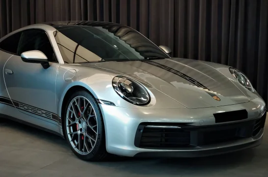 Porsche 911 Серебряный 2023