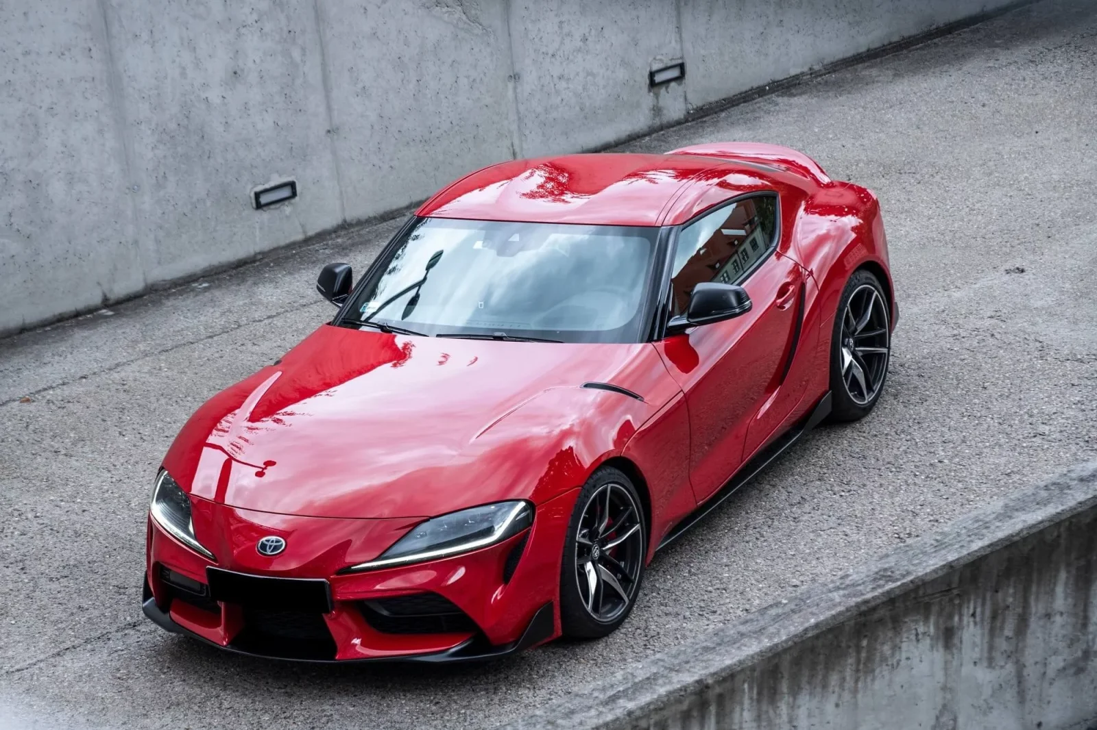 Miete Toyota Supra GR Rot 2021 in der Dubai