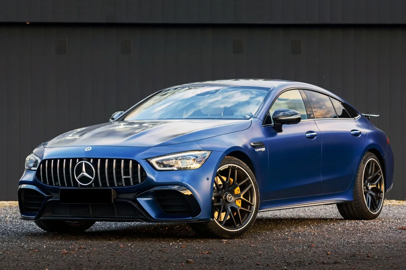 Аренда Mercedes-Benz AMG GT 63s Синий 2021 в Дубае