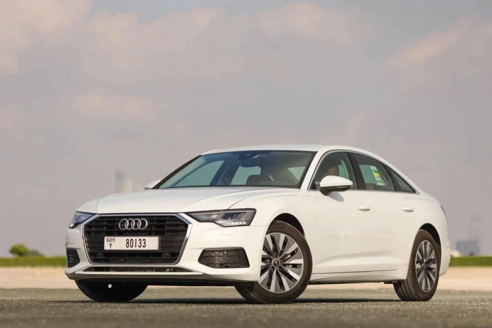 Loyer Audi A6  Blanc 2023 en Dubai