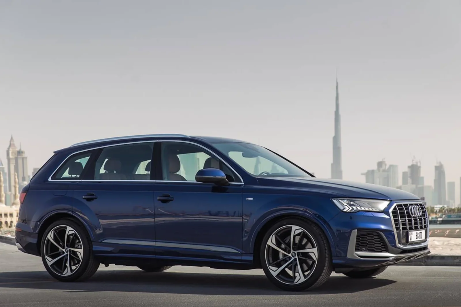 Kiralık Audi Q7  Mavi 2021 içinde Dubai