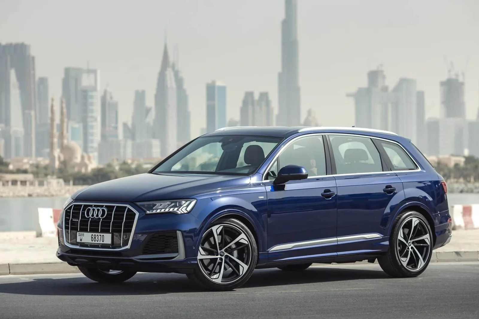 Kiralık Audi Q7  Mavi 2021 içinde Dubai