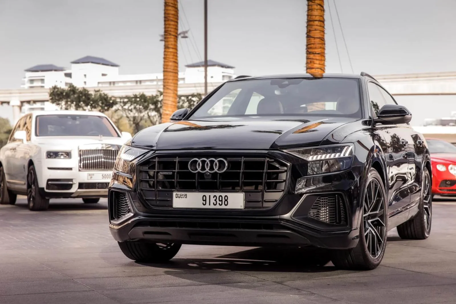 Alquiler Audi Q8  Negro 2021 en Dubái