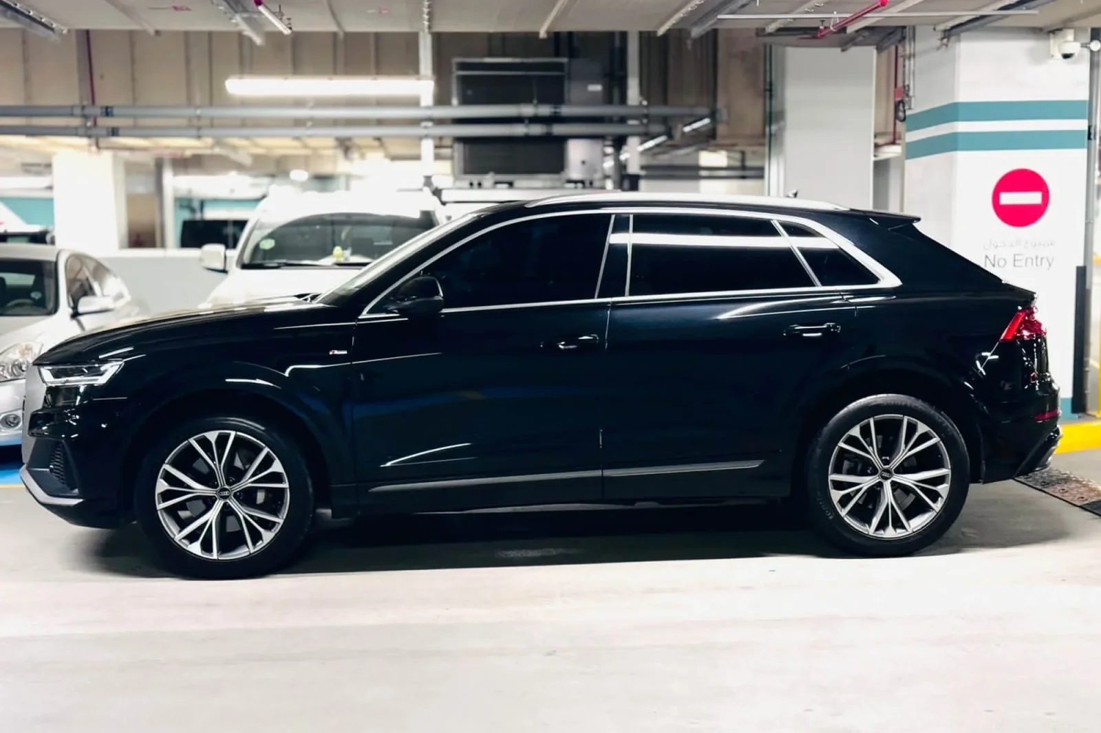 Affitto Audi Q8  Nero 2022 in Dubai
