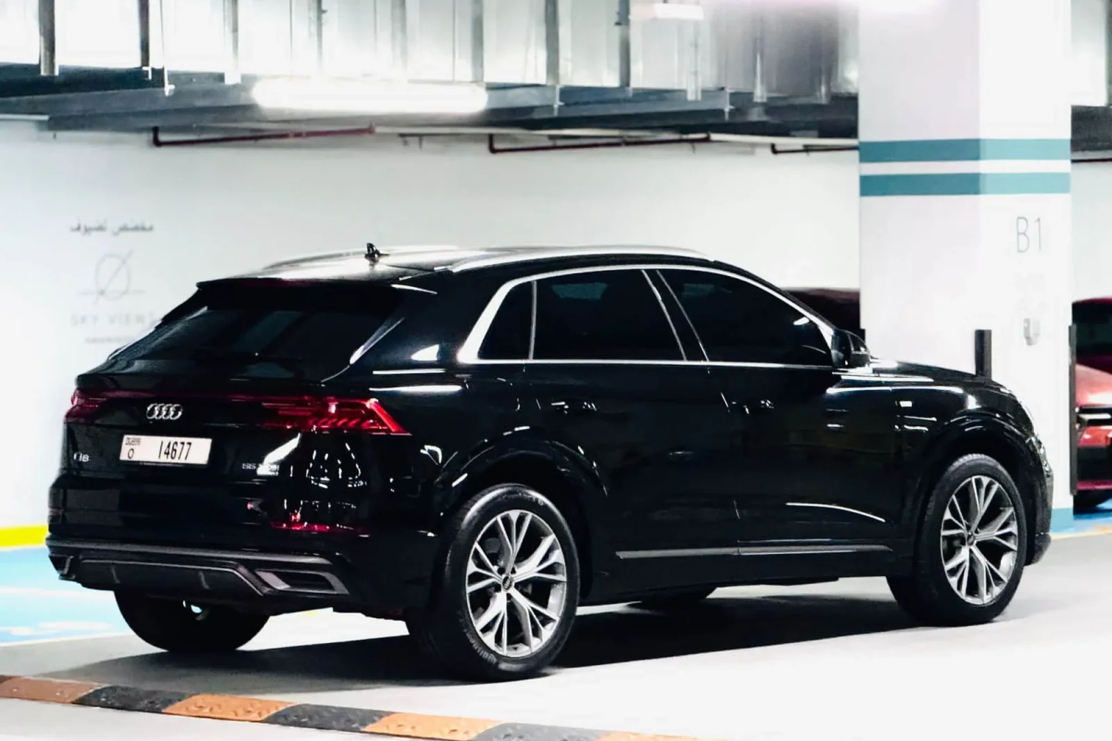 Affitto Audi Q8  Nero 2022 in Dubai