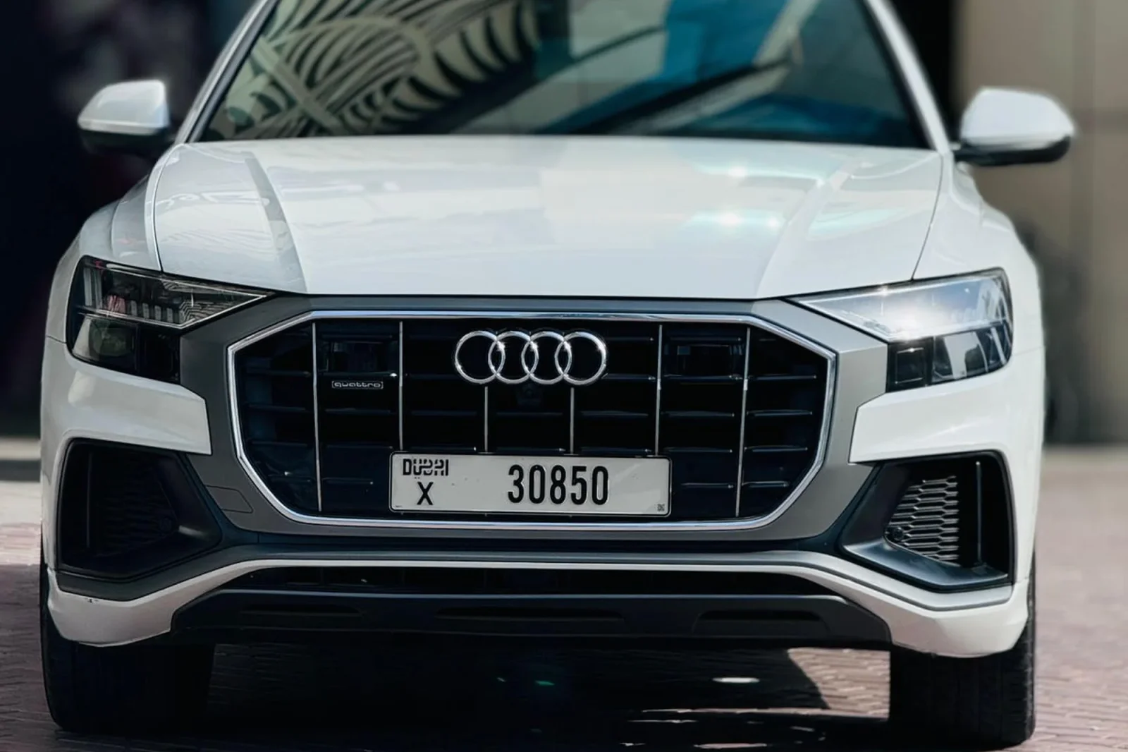 Miete Audi Q8  Weiß 2022 in der Dubai