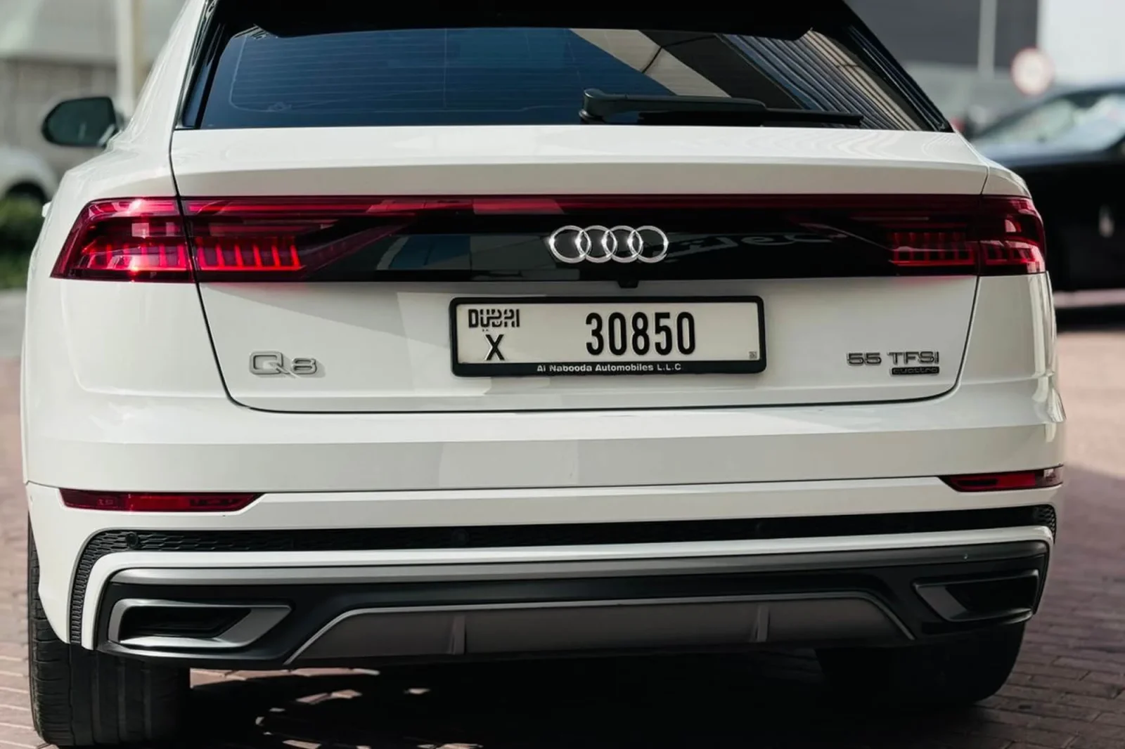 Loyer Audi Q8  Blanc 2022 en Dubai