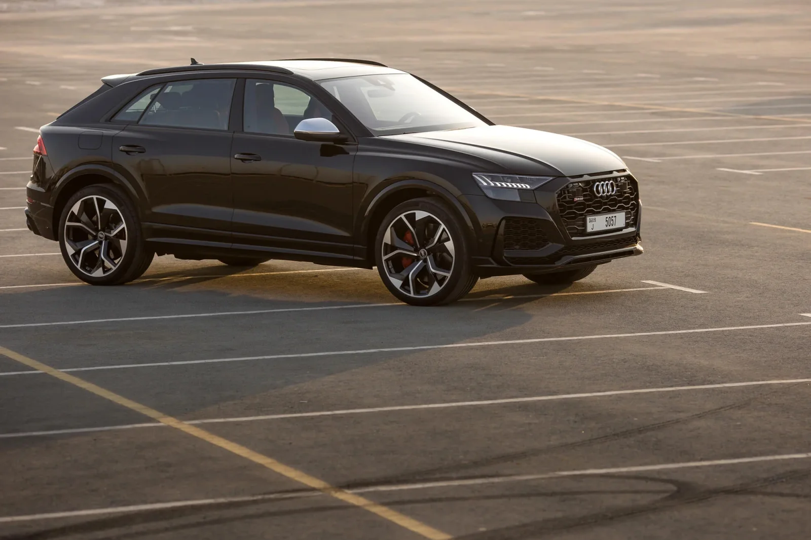 Alquiler Audi RS Q8  Negro 2022 en Dubái