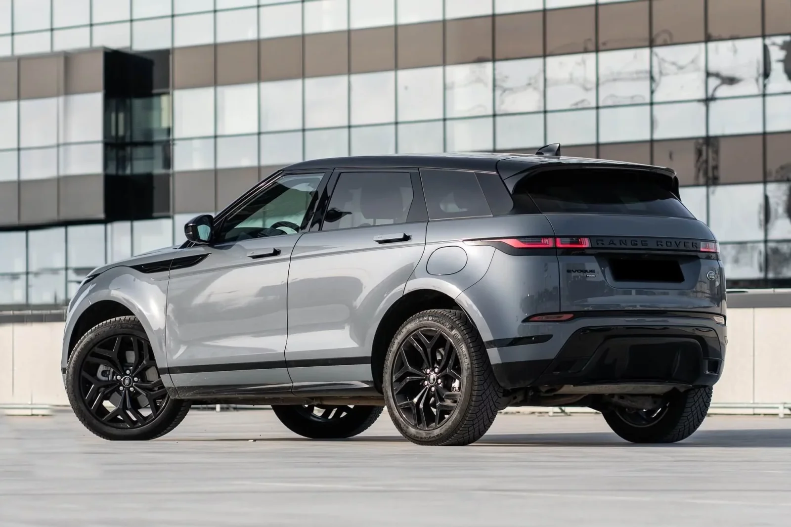 Loyer Land Rover Range Rover Evoque  Gris 2020 en Dubai - 3 