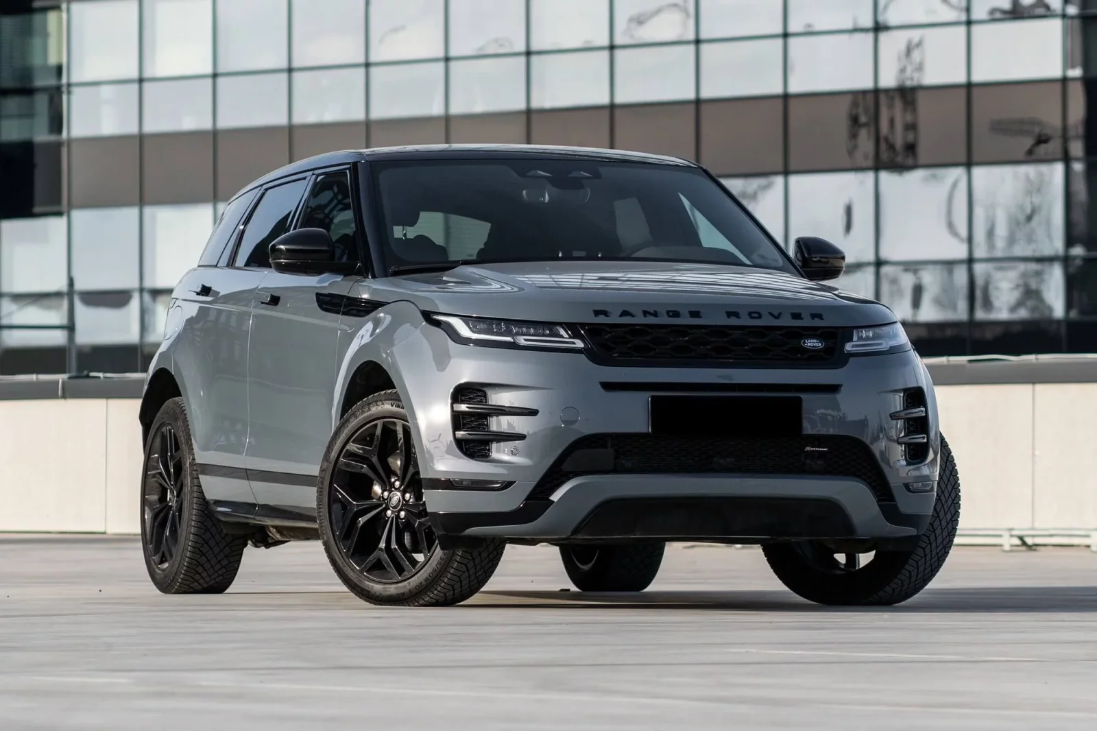 Alquiler Land Rover Range Rover Evoque  Gris 2020 en Dubái