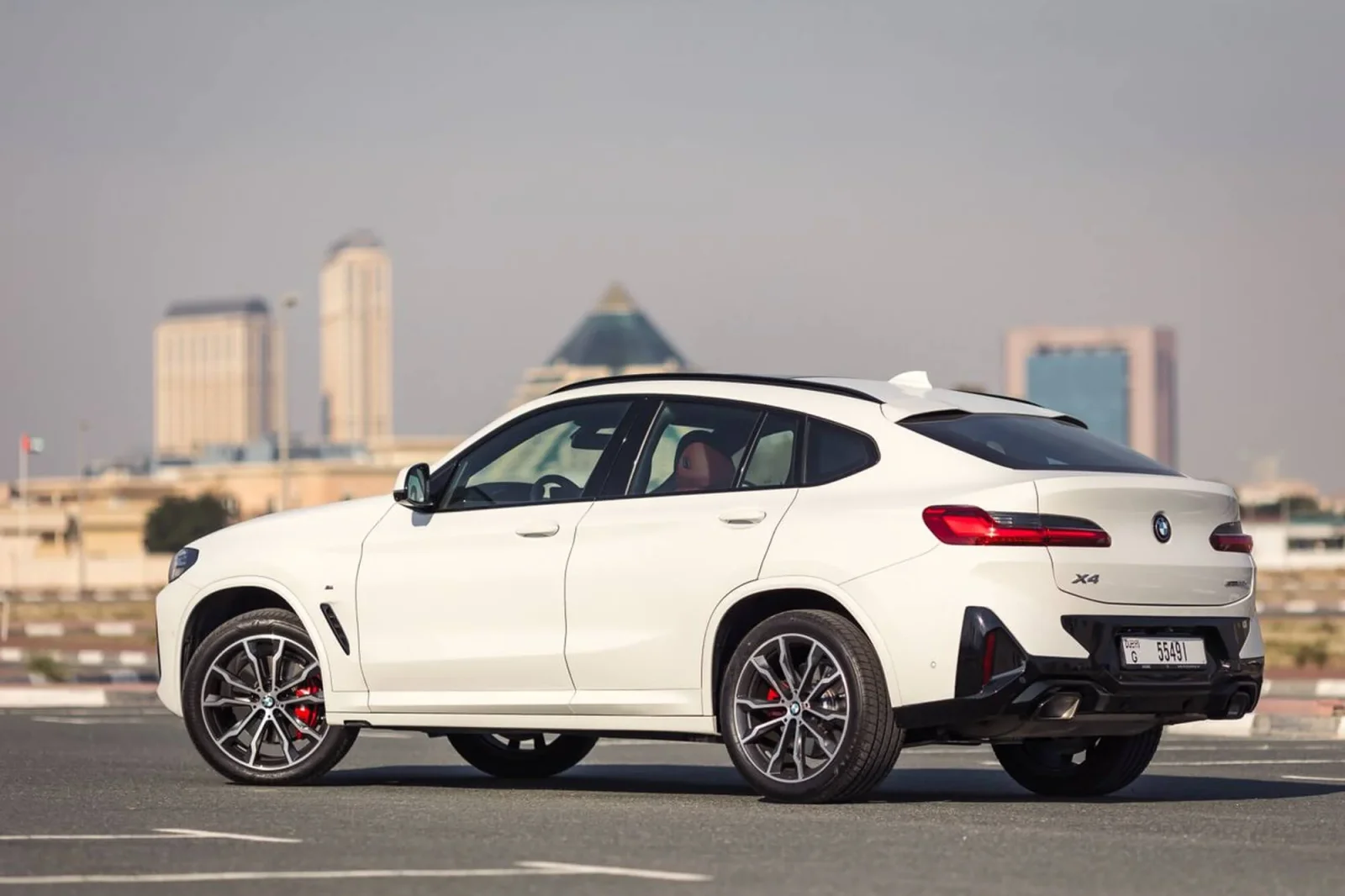 Alquiler BMW X4  Blanco 2024 en Dubái