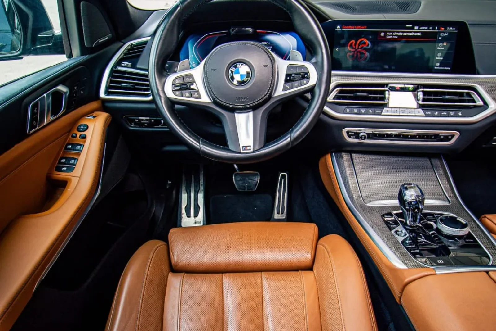 Miete BMW X5  Schwarz 2024 in der Dubai