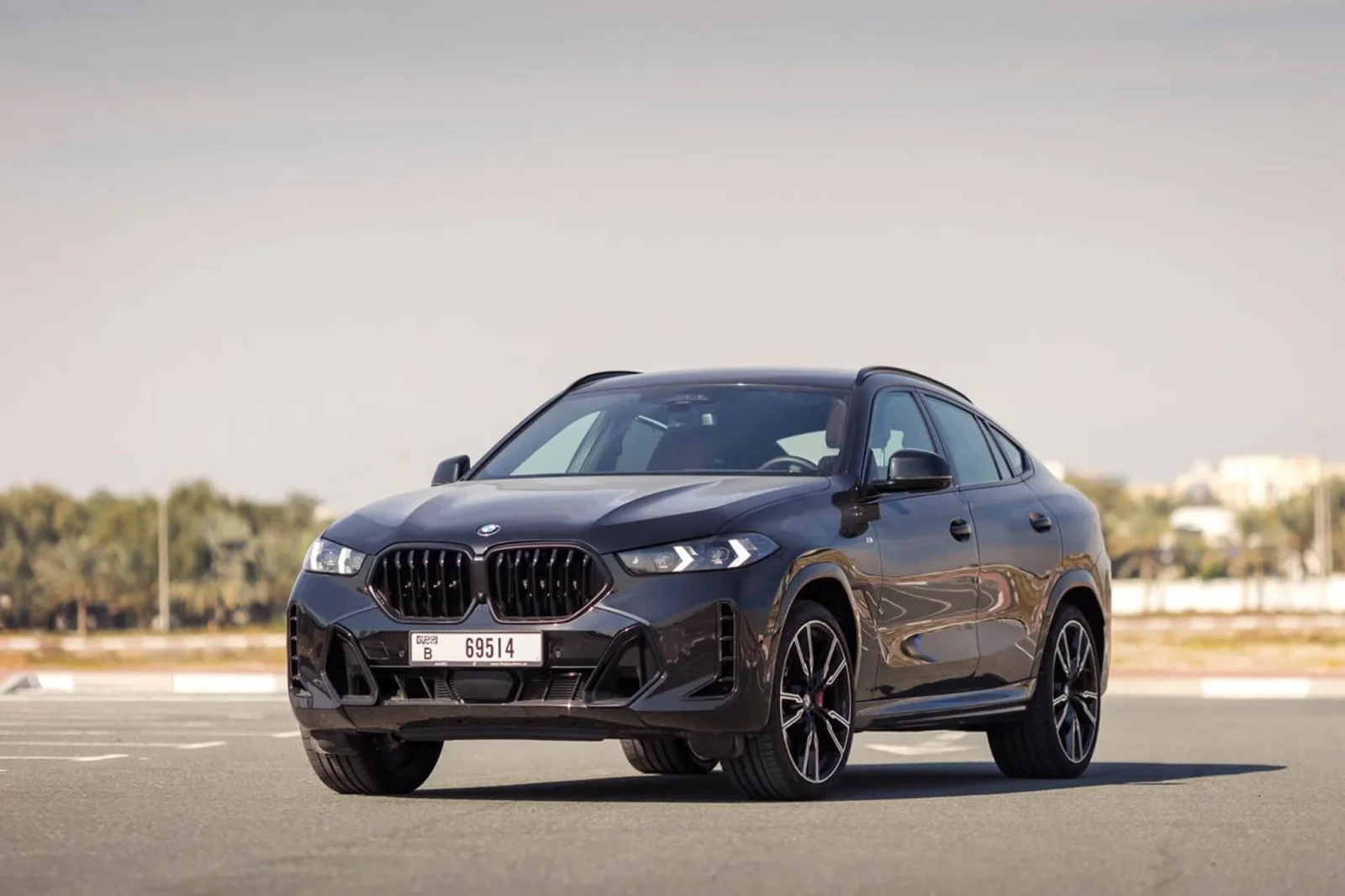 Loyer BMW X6  Noir 2024 en Dubai