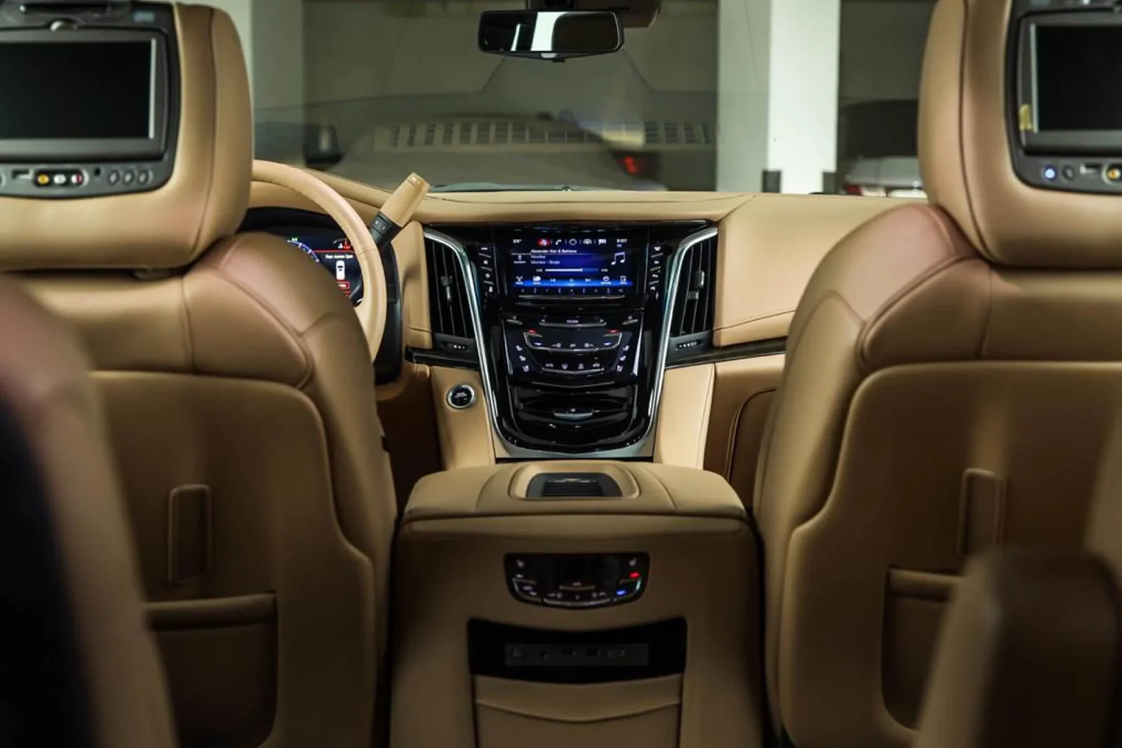 Huren Cadillac Escalade esv Grijs 2019 in Dubai