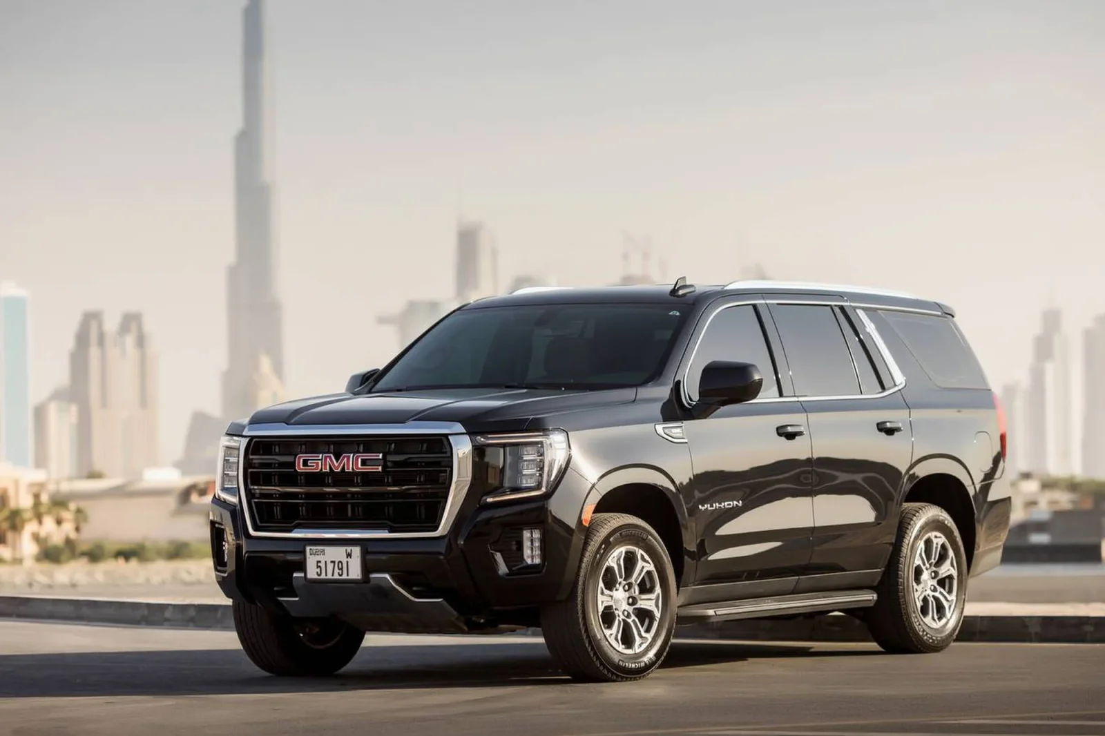 Loyer GMC Yukon  Noir 2021 en Dubai