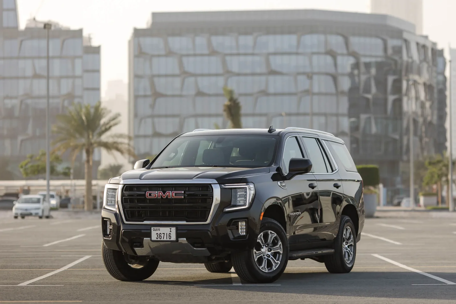 Alquiler GMC Yukon  Negro 2022 en Dubái