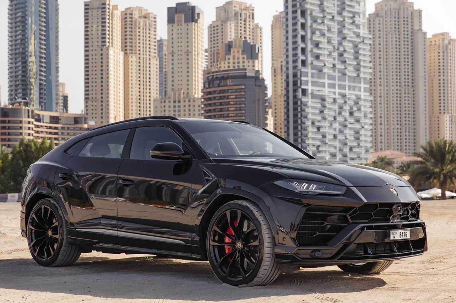 Alquiler Lamborghini Urus  Negro 2021 en Dubái