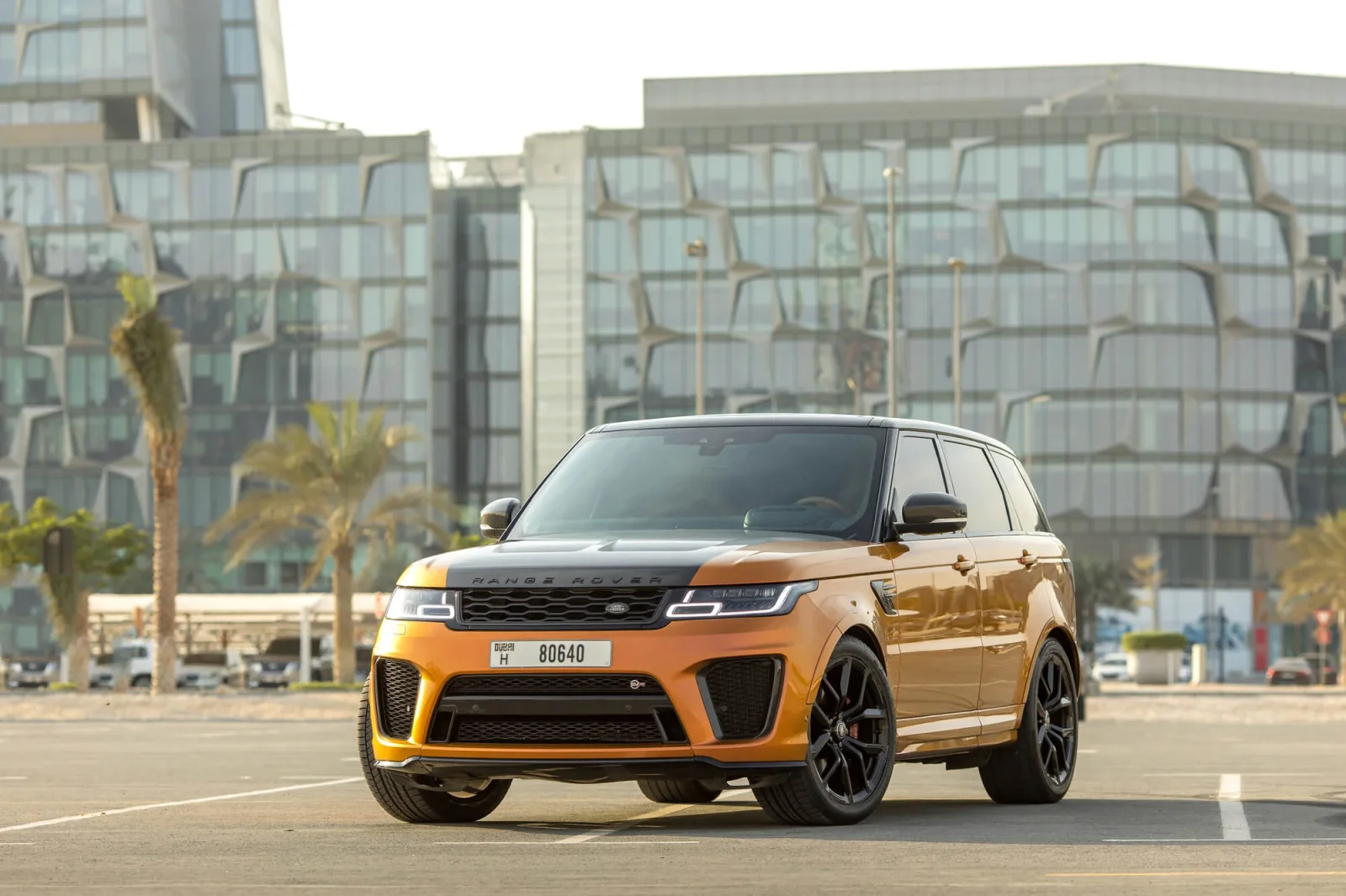 Loyer Land Rover Range Rover Sport SVR Orange 2022 en Dubai