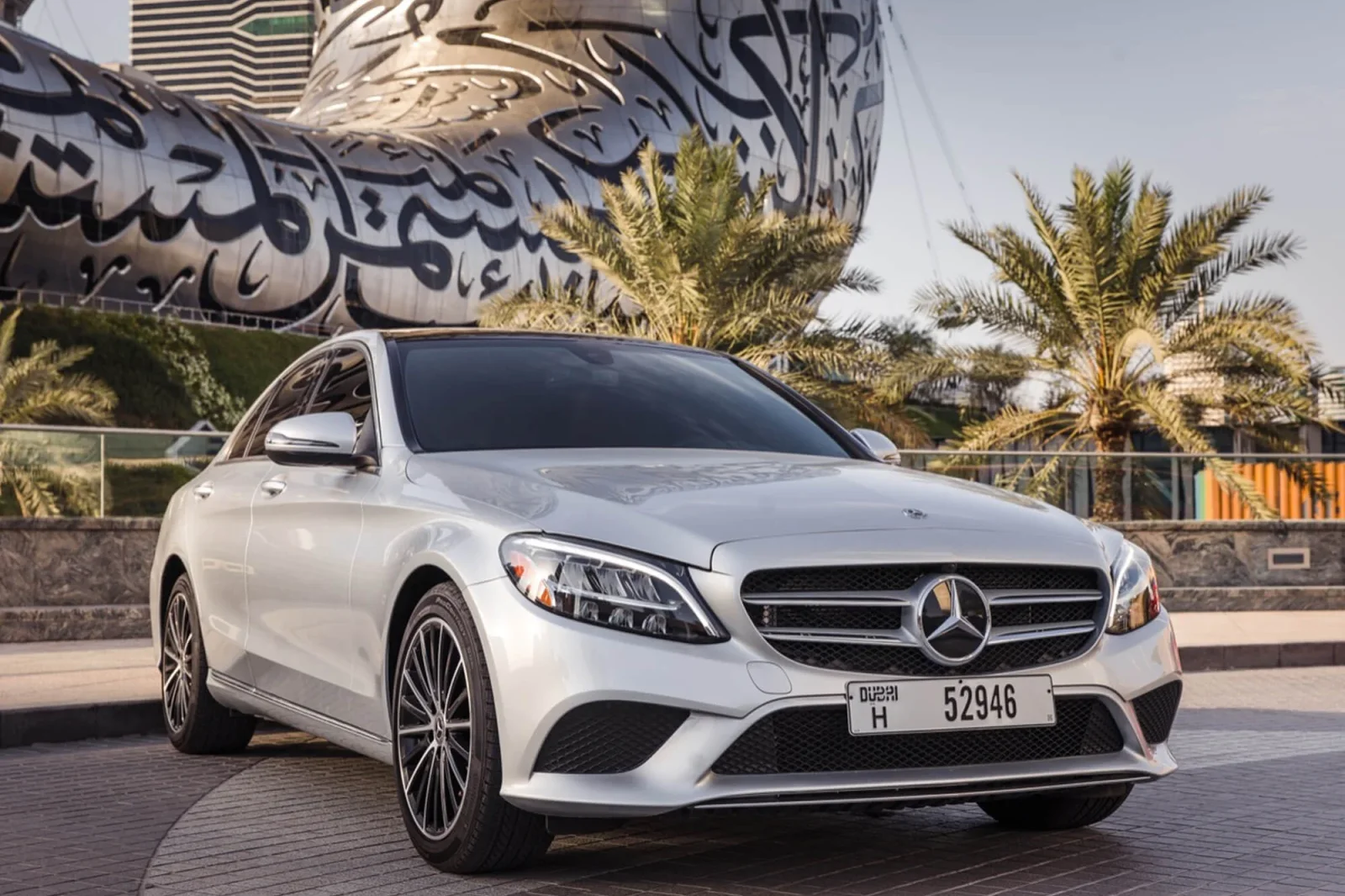 Loyer Mercedes-Benz C-Class  Argent 2020 en Dubai