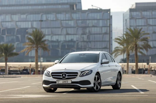 Mercedes-Benz E-Class Blanc 2019