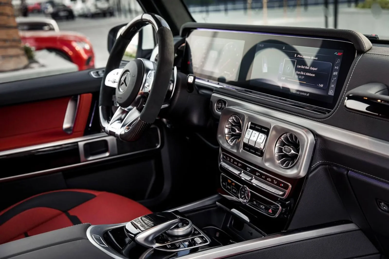 Alquiler Mercedes-Benz G-Class G63 AMG Negro 2020 en Dubái