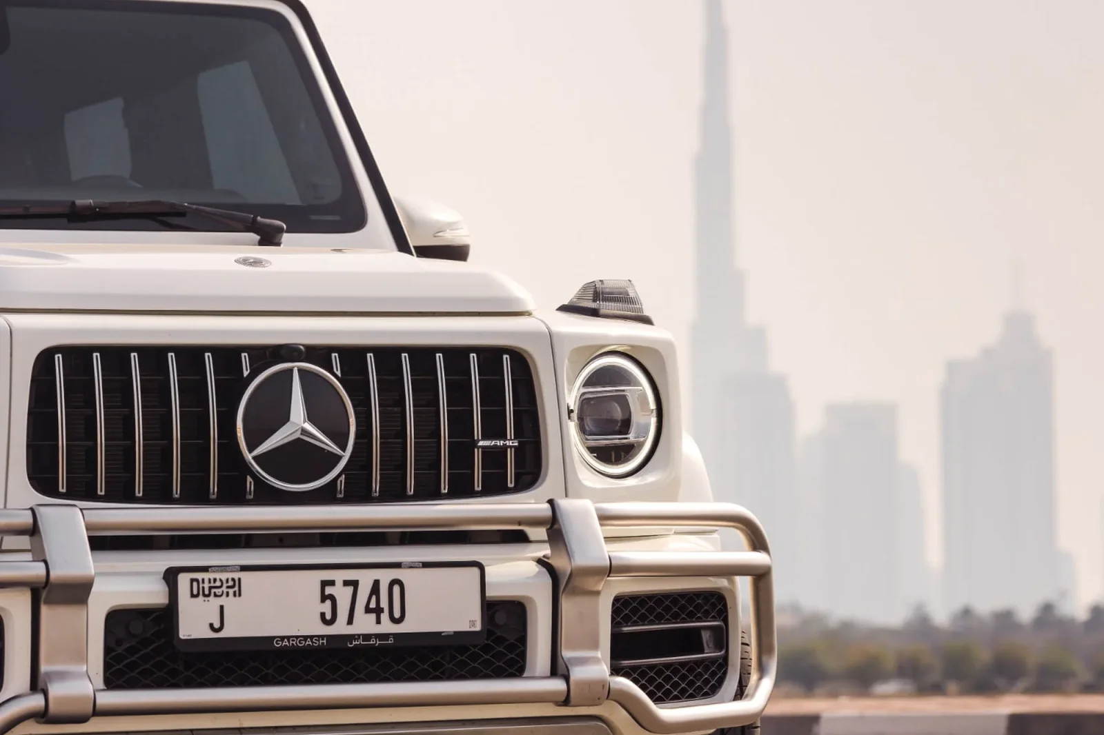 Huren Mercedes-Benz G-Class  Wit 2022 in Dubai