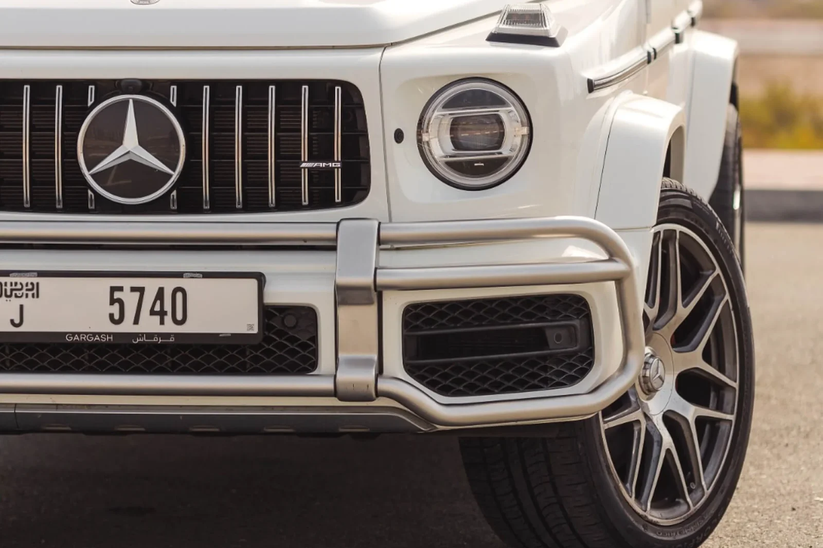 Huren Mercedes-Benz G-Class  Wit 2022 in Dubai
