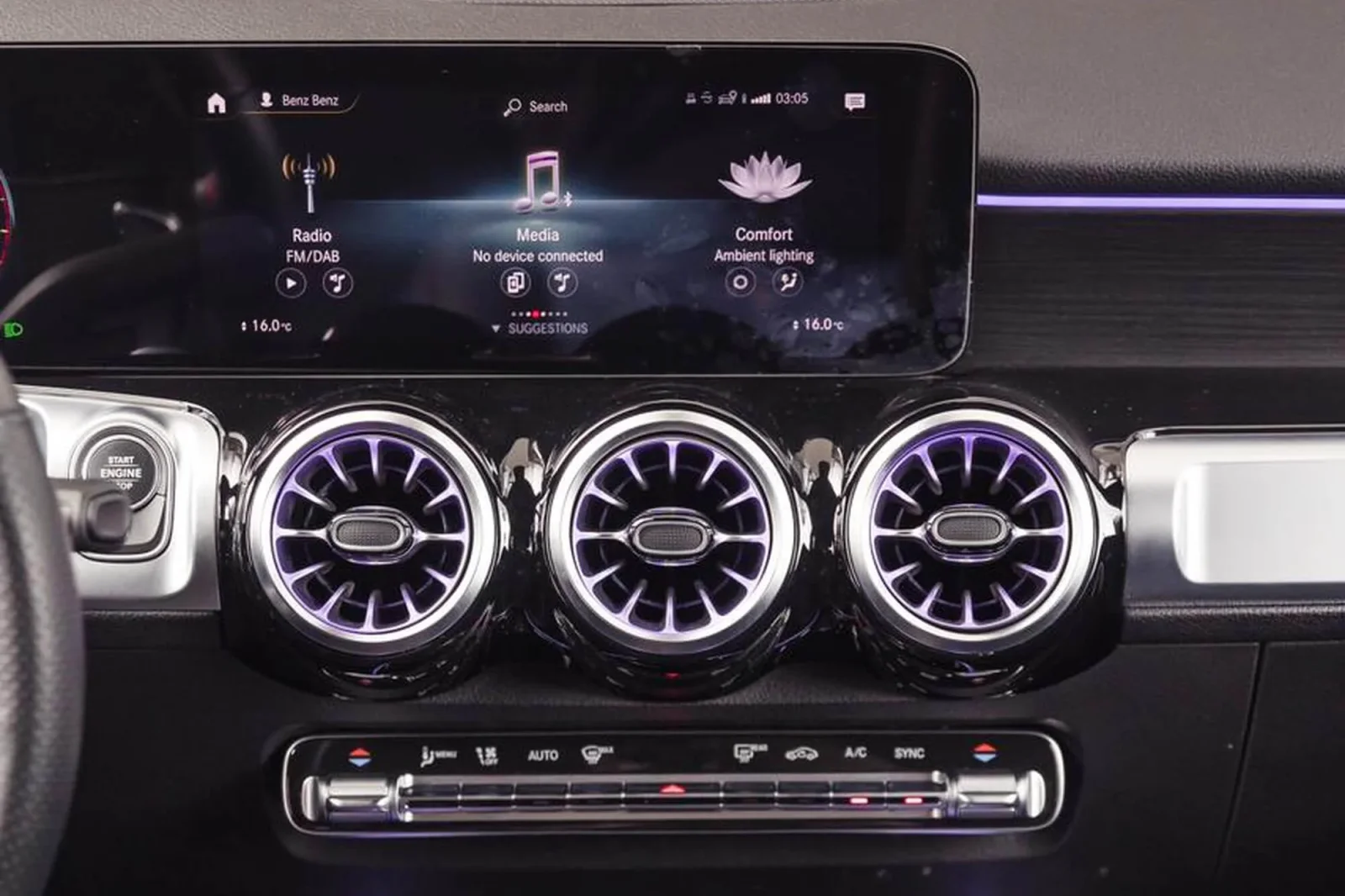 Miete Mercedes-Benz GLB-Class  Weiß 2022 in der Dubai